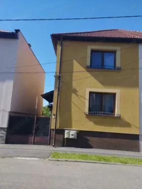Vând casă 3 camere zona Lidl 14 Mai