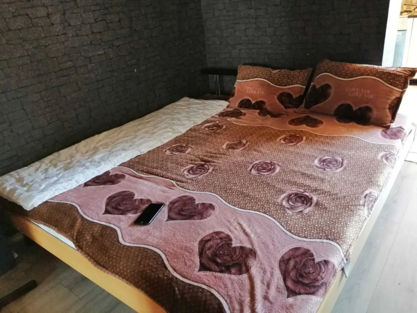 BRASADAS vinde garsoniera pe Ostrovului Bloc 2 etaj 2. - Agenția imobiliara BRASADAS vinde garsoniera pe Ostrovului Bloc 2 etaj 2/4. www.brasadas.com