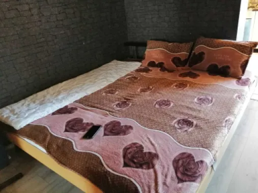 BRASADAS vinde garsoniera pe Ostrovului Bloc 2 etaj 2.