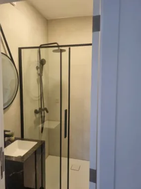 BRASADAS vinde ap 3 cam 4/4 CENTRAL 110mp RENOVAT cu garaj.