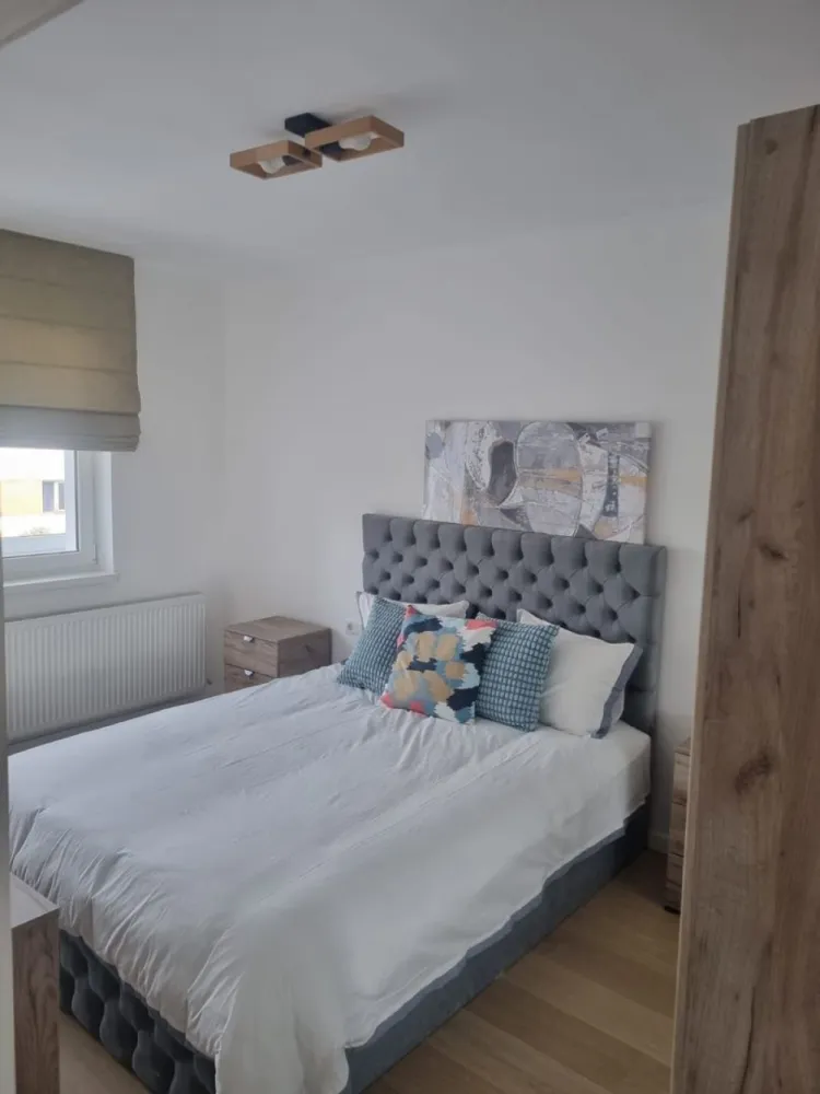 BRASADAS vinde ap 3 cam 4/4 CENTRAL 110mp RENOVAT cu garaj.