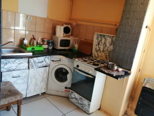 BRASADAS vinde garsoniera pe Ostrovului Bloc 2 etaj 2.