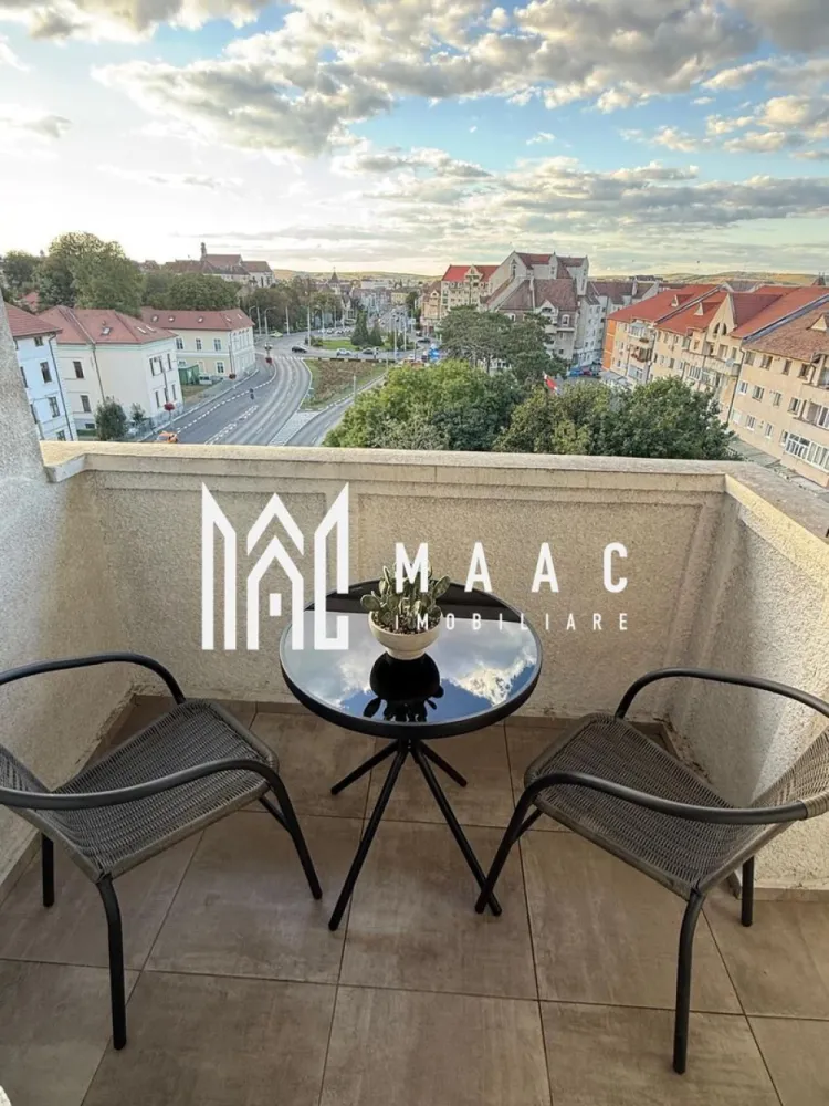 Apartament de lux cu 3 camere, vedere panoramică – zonă centrală - MAAC Imobiliare va propune spre inchirere un apartament elegant și rafinat, situat în inima orașului, într-un imobil modern, cu acces rapid către principalele puncte de interes: restaurante, centre comerciale, instituții de învățământ și zone de agrement. Detalii principale: 3 camere spațioase – living luminos și 2 dormitoare confortabile Bucătărie modernă cu zonă de luat masa separată 2 băi complet echipate 2 balcoane cu vedere panoramică asupra orașului Finisaje, mobilier și electrocasnice de înaltă calitate Complet mobilat și utilat de lux, pregătit pentru mutare imediată 📍 Zonă centrală, ideală pentru cei care își doresc confort, rafinament și accesibilitate într-un singur loc. ✅ Potrivit atât pentru rezidență personală, cât și pentru profesioniști care caută o locuință reprezentativă în centrul orașului . Va rog sa specificati id ul anuntului CP2783277 }}