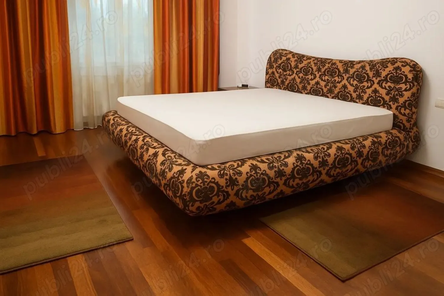 vand ap 3 camere Herastrau - Nordului, 139 mp utili + terasa - Locatie premium - Vând apartament spațios, 3 camere, tip 2S+P+4E+5E (retras) situat la parter, în una dintre cele mai căutate zone din București Herăstrău Șos. Nordului, la 1 minut de Parcul Herăstrău. Suprafață utilă: 138,5 mp Terasă: 21,43 mp perfectă pentru relaxare Suprafață construită: 190,76 mp Compartimentare: living generos de 43 mp, 2 dormitoare mari si luminoase, dressing, 2 băi, debara, hol spațios Cota indiviză: 40,95 mp din părțile comune + teren aferent, Finisaje premium, compartimentare eficientă, spații mari Zonă liniștită, în proximitate imediată de parc, restaurante, școli și mijloace de transport Ap este nemobilat. Mobila este orientativa. Ideal pentru locuință de familie sau investiție