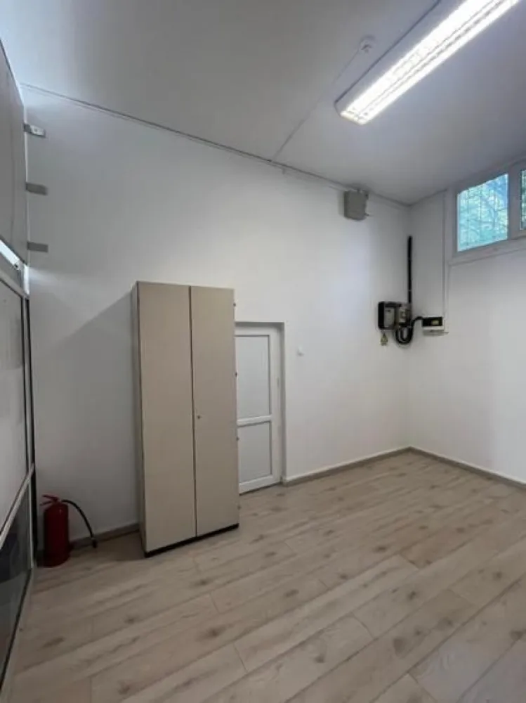 Spatiu comercial stradal Bd.Unirii - Traian - 70 mp