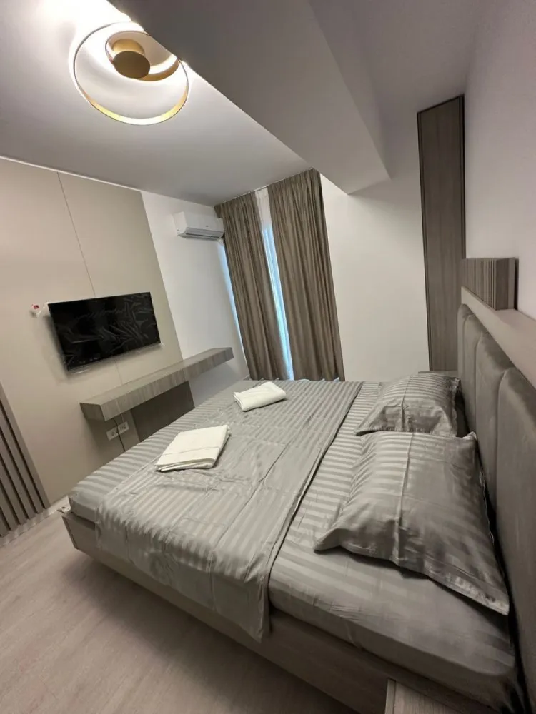 Apartament 2 camere smart residence - Inchiriez apartament 2 camere in Smart Residence Lujerului, prima inchiriere, constructie 2025. Complet mobilat si utilat, masina de spalat + uscator. Loc de parcare la subteran