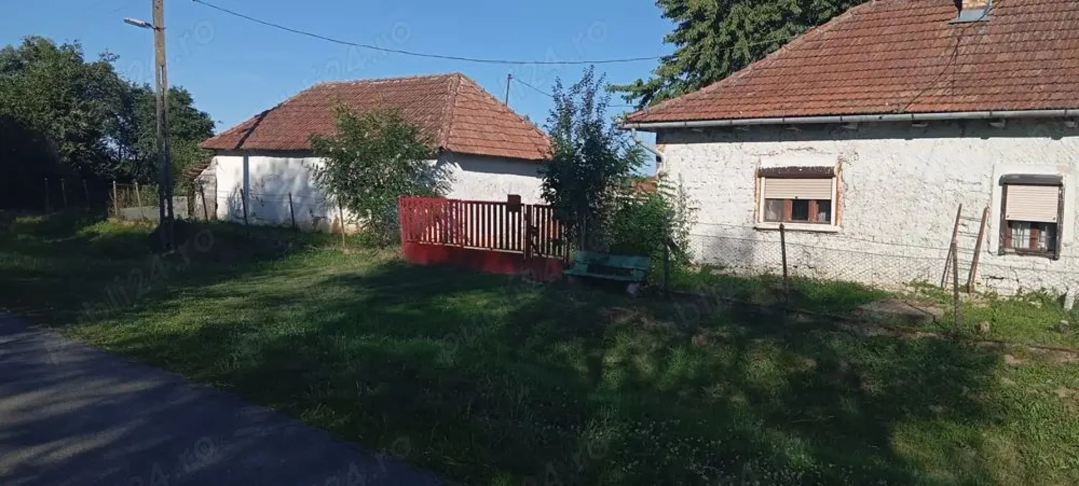 BRASADAS vinde casă in Csengersima Ungaria. - Agentia imobiliara BRASADAS vinde casa în Csengersima Ungaria, la 15 km de Satu Mare cu toate utilitățile, apă, gaz, curent, wifi . Teren 4260 mp. cu curte și gradina si loc pentru animale. www.brasadas.com.