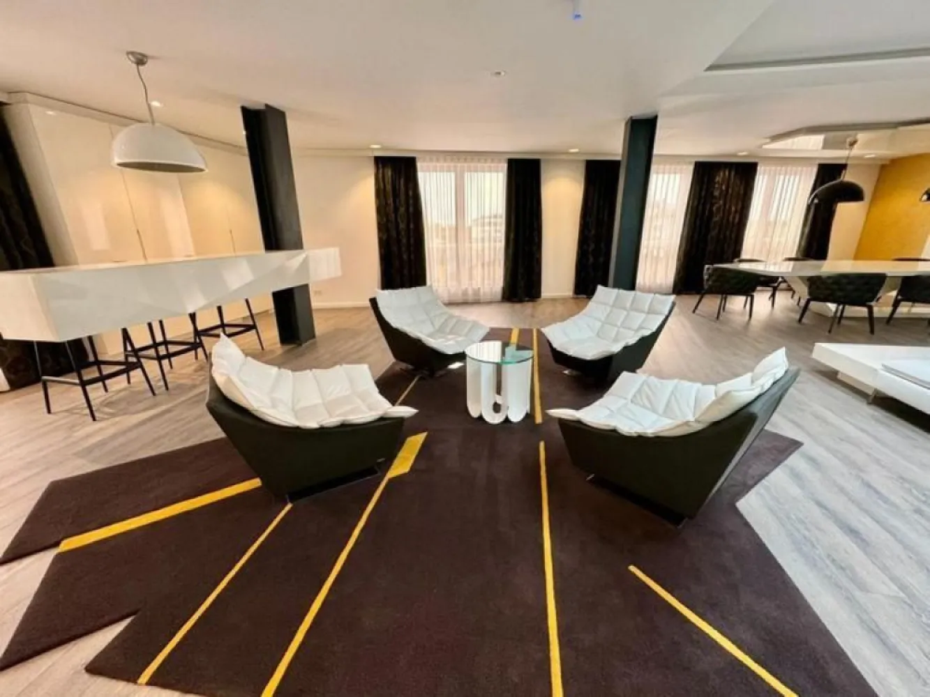 Penthouse Herastrau 116 terasa,mobilat si utilat loc de parcare si boxa subteran