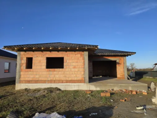 Casa 152m 6.20 arii Martinesti centru teren 22m front chiar toate util
