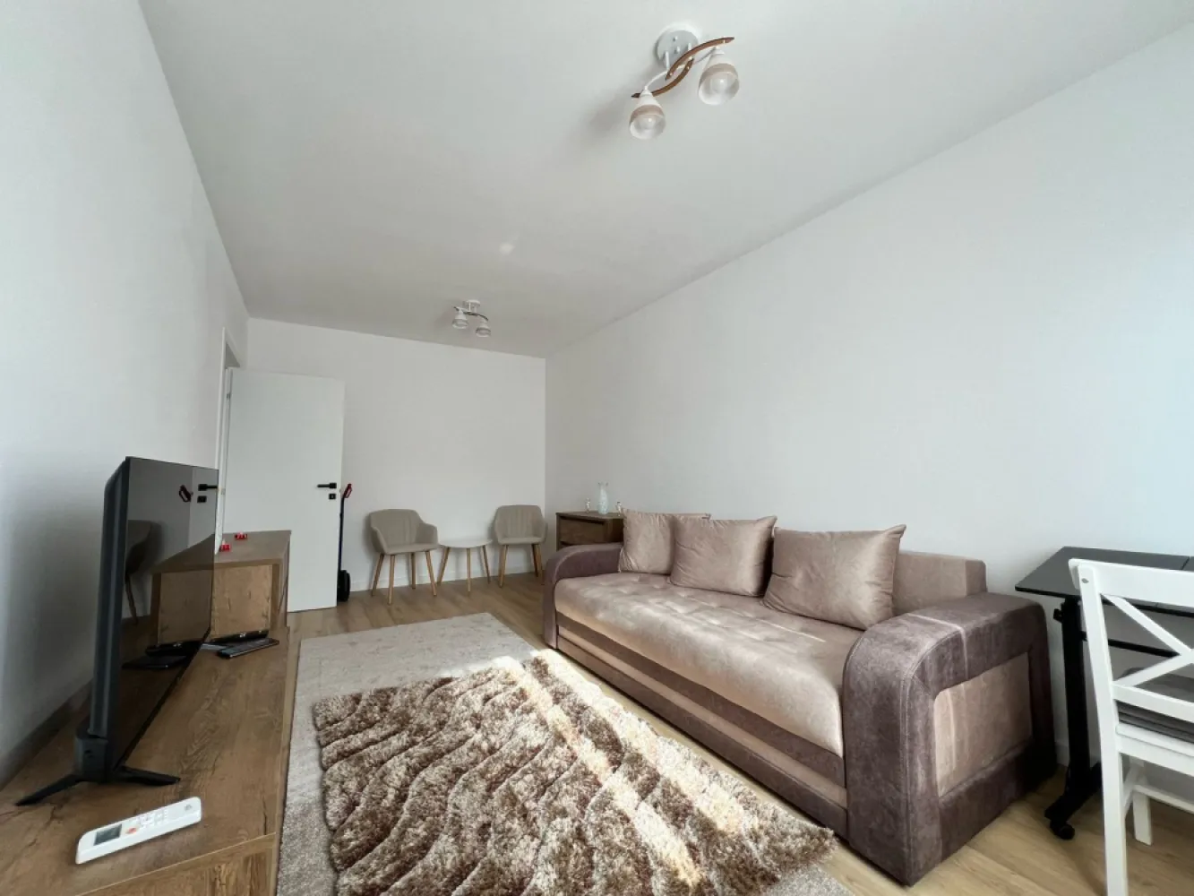 BRASADAS închiriază ap 2 cam etaj 2/5 ROKA RESIDENCE - Agenția imobiliara BRASADAS închiriază apartament cu doua camere construit in anul 2024 situat in ROKA RESIDENCE