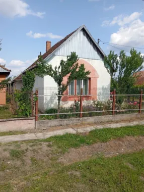 Casă de vânzare in Ardud