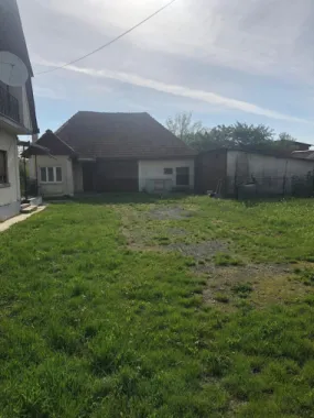 Casa de vanzare in loc. Crucisor