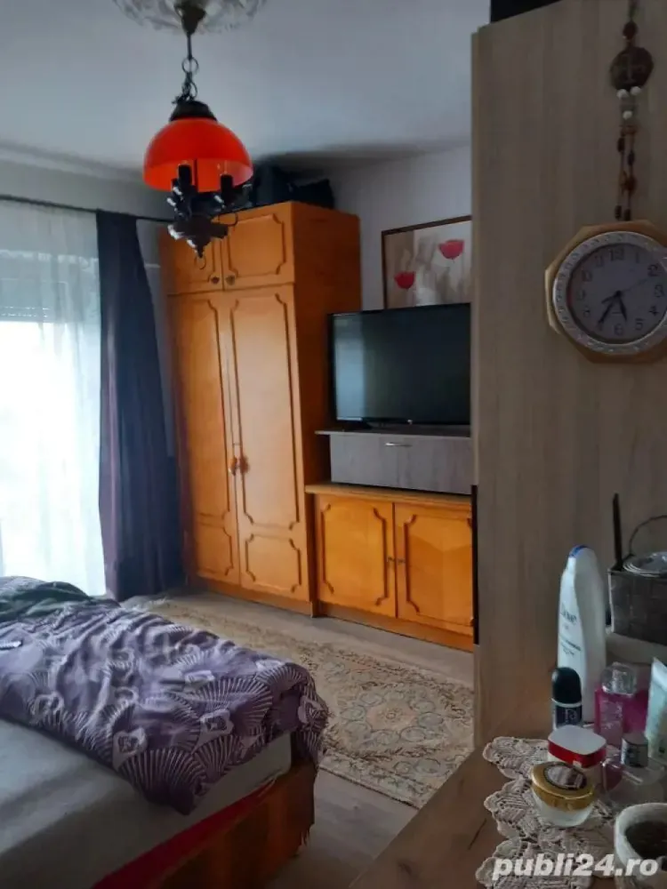 BRASADAS vinde ap 3 cam etaj 2/4 Carpati 2.