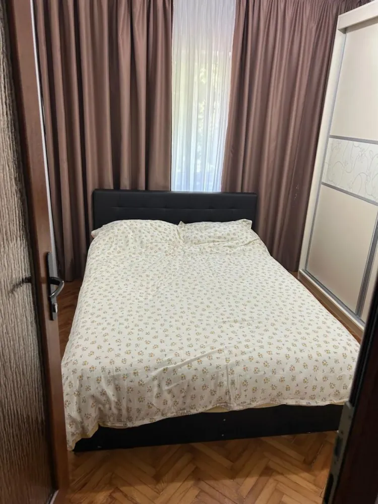 BRASADAS vinde ap 3 cam etaj 2/4 in Micro 16. - Agenția imobiliara BRASADAS vinde apartament cu 3 camere complet mobilat in cartierul Micro 16 la etajul etaj 2/4. www.brasadas.com.
