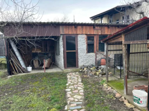 BRASADAS vinde casa cu 4 cam 5.7 ari in zona BURDEA.