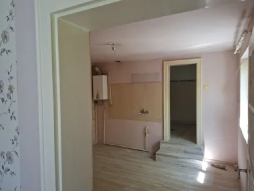 BRASADAS vinde casa 3 cam cu teren 5 ari in 14 Mai.