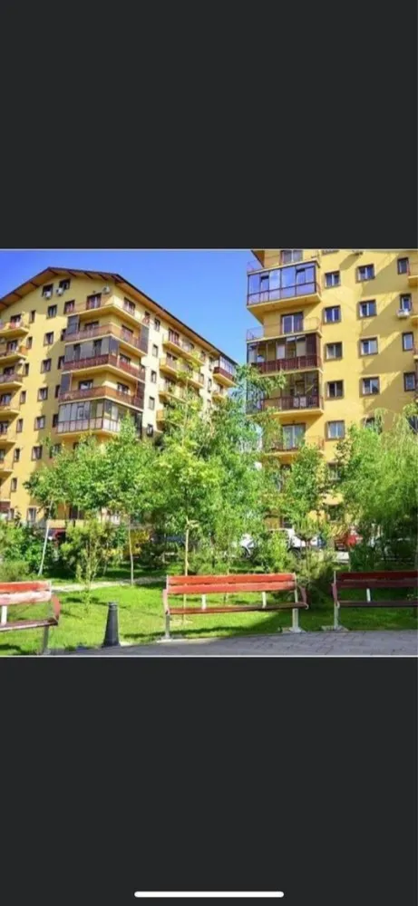 VANZARE sau SCHIMB DIRECT PROPRIETAR a 2 apartamente cu 2 camere - PROPRIETAR vând 2 apartamente cu 2 camere în aceeași scară de bloc etaj 1 și etaj 2 , bloc NOU dar accept și varianta de schimb cu apartament sector 2,3,4 sau vila cu 4 camere și plătesc diferența de bani .... Infrastructura solidă , aproape de oraș dar și de autostrada Buc- Pitești BLOCUL este NOU , cu parcare, supravegheat video, bariere, videointerfoane , lift silențios , bloc curat Apartamentele sunt identice, unul deasupra celuilalt , suprafața 49 mp Disponibile imediat , proaspăt zugrăvite , mobilate și utilate standard , cu centrală proprie de apartament , aer condiționat , baie cu cadă , mașină de spălat rufe Zonă curată de blocuri locuit, asigură locuința confortabilă pe care ți o dorești sau un venit sigur din închirierea acestor apartamente complet mobilate și utilate aproape de Metrou Păcii, transport RATB, alte soluții de transport , școli , grădinițe, locuri de joacă pentru copii, cofetării, cafenele, terase, restaurante, hipermarketuri , magazine, săli de fitness, piscine, SPA, Ballrom Militari Residence