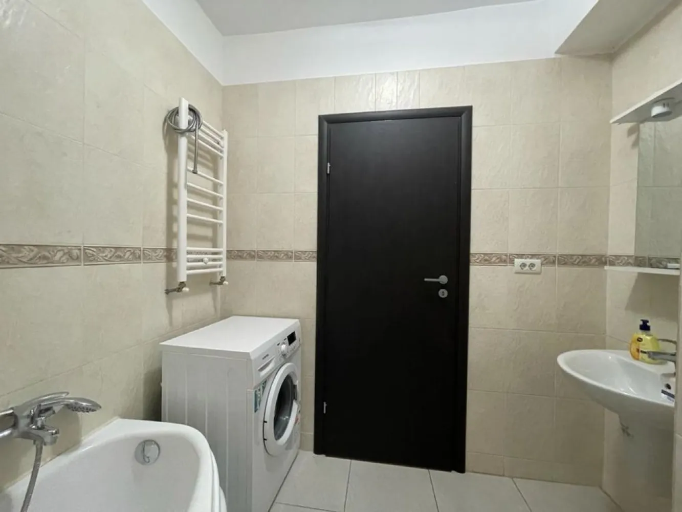 VANZARE sau SCHIMB DIRECT PROPRIETAR a 2 apartamente cu 2 camere