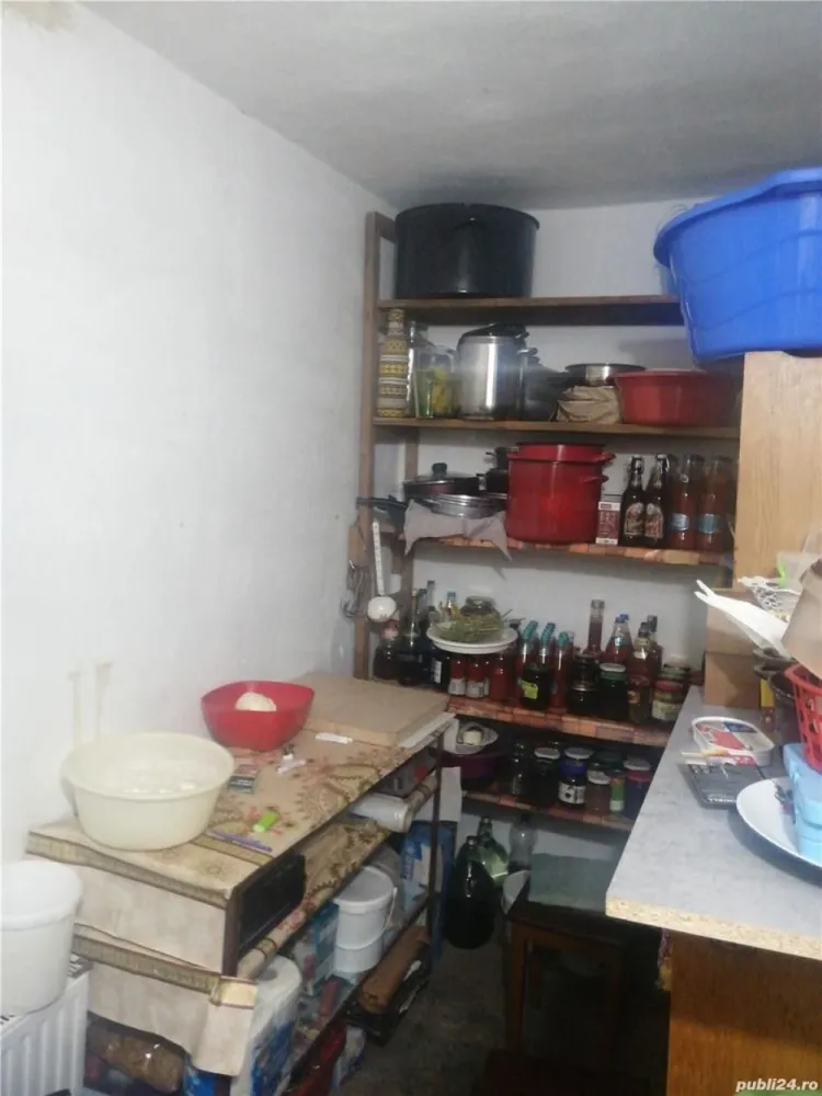 BRASADAS vinde casa din cărămidă cu 2 cam. zona Baritiu.