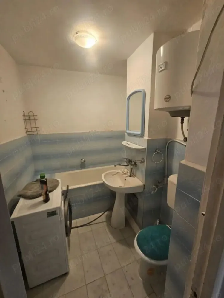 BRASADAS vinde apt 3 cam NEFINISAT etaj 4/4 in Micro 16. - Agenția imobiliara BRASADAS vinde apartament cu 3 camere in Micro 16 la etajul 4/4 cu 2 bai si 2 balcoane. Suprafata utila de 67 mp. Apartamentul este constuit din BCA Necesita renovare www.brasadas.com
