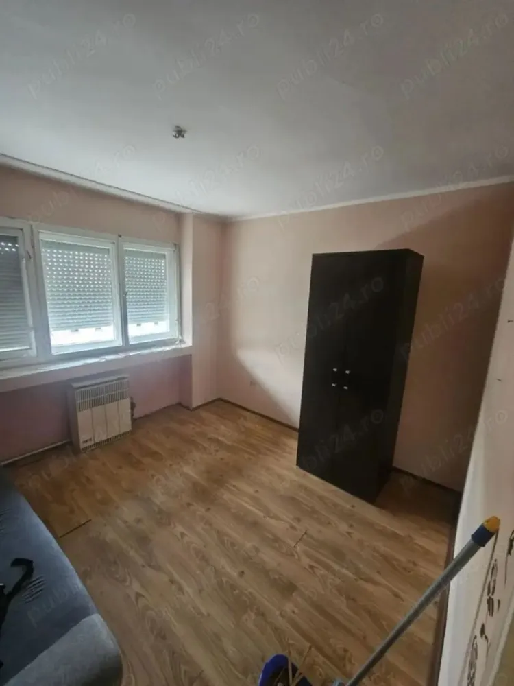 BRASADAS vinde apt 3 cam NEFINISAT etaj 4/4 in Micro 16. - Agenția imobiliara BRASADAS vinde apartament cu 3 camere in Micro 16 la etajul 4/4 cu 2 bai si 2 balcoane. Suprafata utila de 67 mp. Apartamentul este constuit din BCA Necesita renovare www.brasadas.com