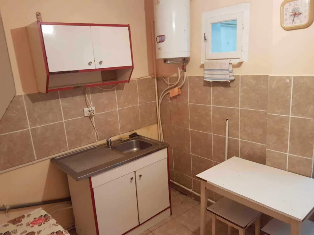 BRASADAS vinde Garsoniera pe Ostrovului la PARTER. - Agenția imobiliara BRASADAS vinde garsonieră pe Ostrovului la parter.