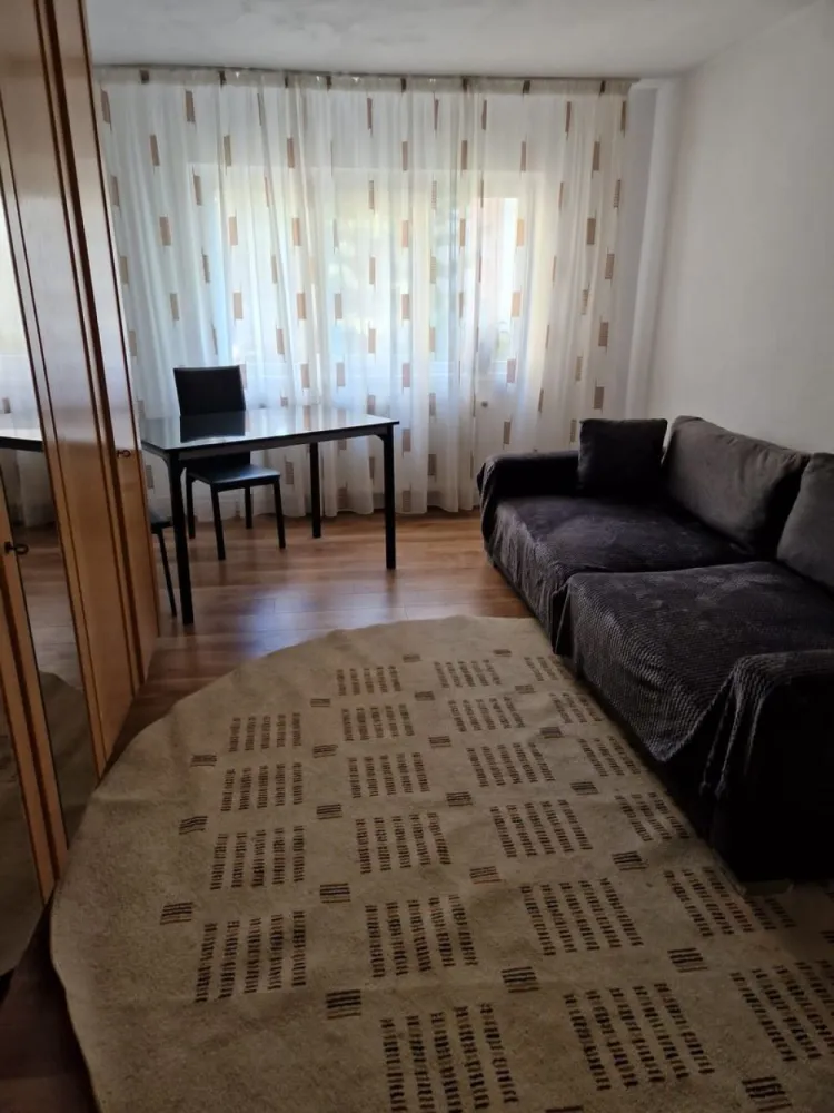 BRASADAS vinde apartament 4 camere Mănăștur - BRASADAS propune spre vanzare apartament 4 camere in Mănăștur, decomandat, etaj 1/4 suprafață 80 mp. Apelati cu incredere pentru vizionare.