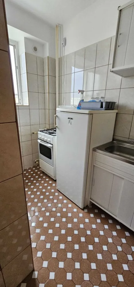 Garsoniera de inchiriat et 8/10 - zona Piata Iancului