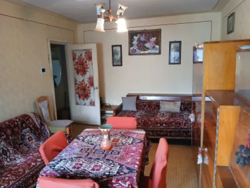 BRASADAS vinde Ap 2 cam 49mp et 4/4 Plopilor - Cluj