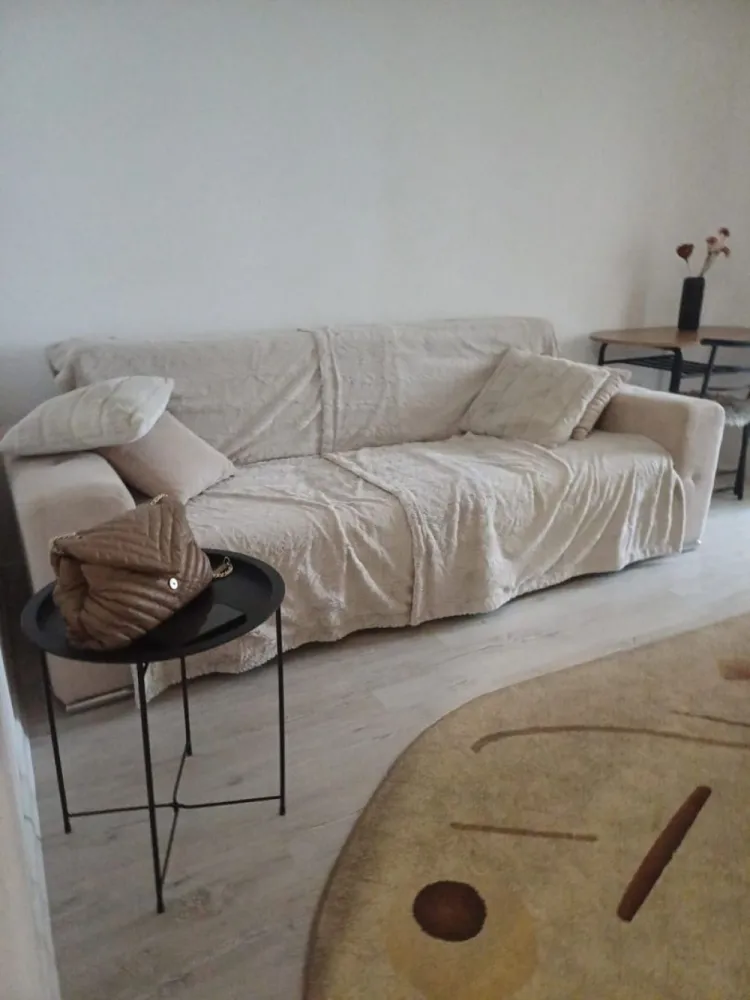 Închiriez garsoniera, AVANGARDE CITY - Militari Residance - Militari Residence, AVANGARDE CITY, se inchiriaza garsoniera utilata si mobilata complet, ac, masina de spalat, frigider, plita, cuptor incorporat, smart tv, centrala proprie. Nu se accepta animale de companie. Loc de parcare(120 de lei pe luna). Doresc colaborare pe termen lung.