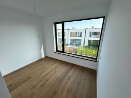 Casa de vanzare 3 camere Amber Forest Tunari