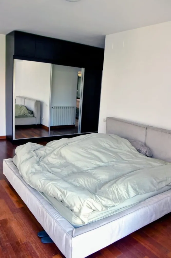 BRASADAS închiriază Ap 4 cam GARAJ Et 3,4/5 ROMANA.