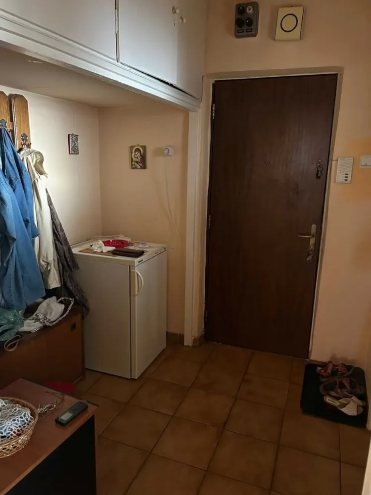 Apartament 2 camere, zona Baba Novac, direct proprietar - Proprietar, vand apartament 2 camere, Intrarea Reconstrucției, 5 min mers pe jos Parc IOR/Park Lake, 10 min statie Metro Dristor, 3 min STB 70,79, bloc reabilitat termic, clasa energetica B, suprafata totala 51.3 mp, partial/total mobilat.