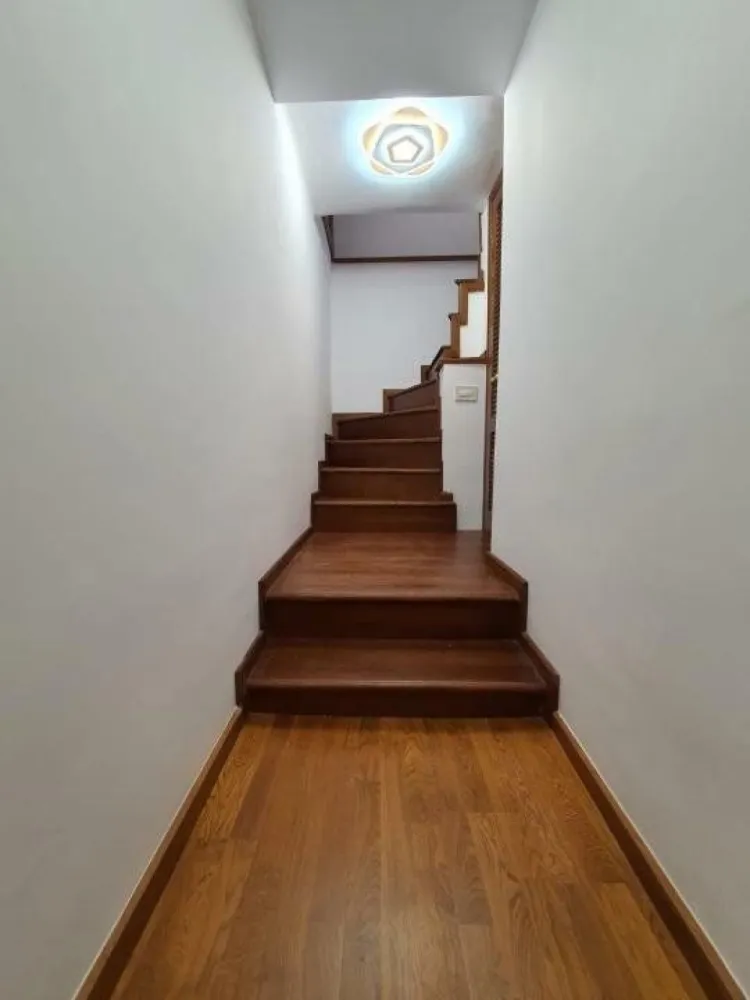 Închiriem ap in casa Cotroceni