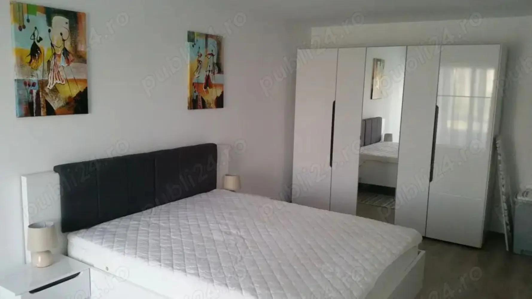 BRASADAS închiriază ap 2 cam 68mp 6/7 Splaiul Unirii. - Agenția imobiliara BRASADAS închiriază apartament cu 2 camere, decomandat, etaj 6 din 7. Suprafata utila 68 mp, 3 balcoane (inchise cu termopan), vedere excelenta spre Biblioteca Nationala - Dambovita. Apartamentul este renovat, mobilat modern si utilat complet. Centrala termica proprie, aer conditionat in camere, open space. Poze reale, oricand se poate viziona, inchiriere imediata.
