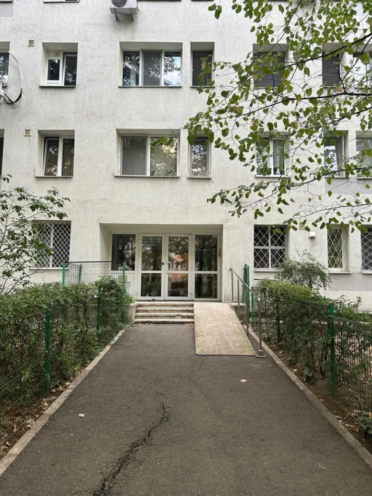 Apartament 2 camere, zona Baba Novac, direct proprietar