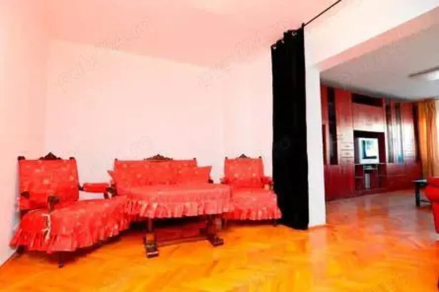 BRASADAS inchiriaza ap 2 cam etaj 4/8 Bd Unirii Zepter.