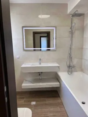BRASADAS 6 cam gradina generoasa, garaj.