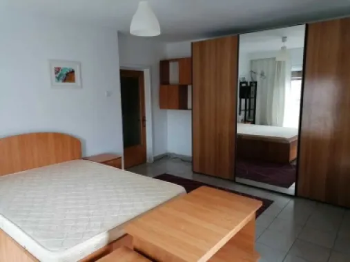 Piata Unirii, Bd. Corneliu Coposu, Piata Sf. Vineri, garsoniera