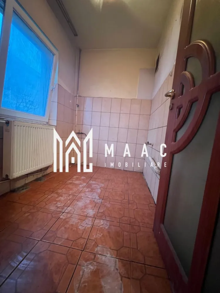 Garsoniera | Zona Nord | Etaj 1 - Garsonieră de vânzare – Zona Nord, Strada Republicii – MAAC Imobiliare MAAC Imobiliare vă propune spre vânzare o garsonieră modernă, situată într-o zonă excelentă din Nordul orașului, pe strada Republicii, în apropiere de Spitalul Județean, școli, grădinițe și magazine. Detalii proprietate: * Suprafață utilă: 28 mp * Etaj: 1 * Se vinde mobilată și utilată complet, gata pentru mutare imediată * Ideală pentru locuință personală sau investiție (închiriere rapidă) *Avantaje zonă: * Acces facil la mijloace de transport în comun * Apropiere de centre comerciale, farmacii și alte puncte de interes * Zonă liniștită și sigură *Preț avantajos,cu posibilitate de negociere. Pentru mai multe detalii sau programarea unei vizionări, contactați MAAC Imobiliare – partenerul dumneavoastră de încredere în tranzacții imobiliare. CP2782083 }}