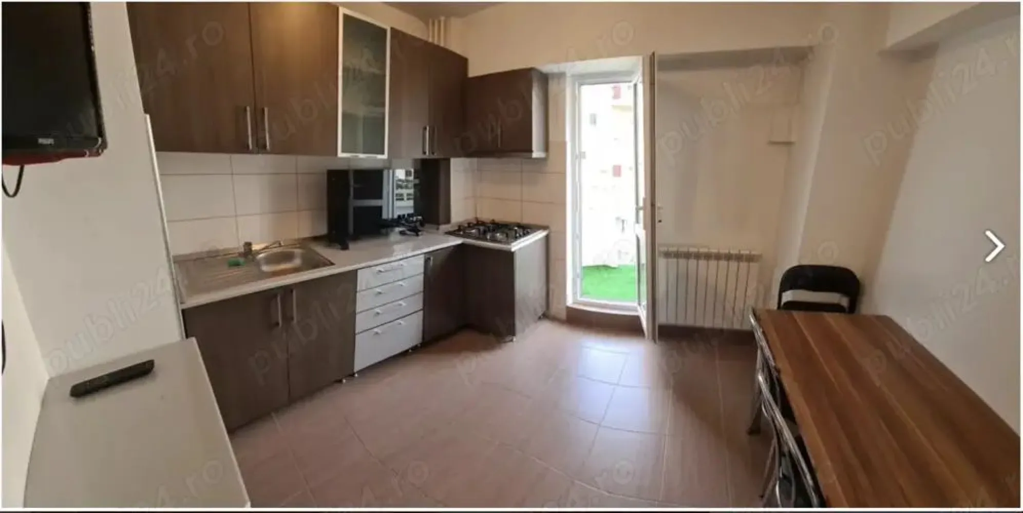 Unirii, Zepter, Goga, proprietar, intrare stradala din GOGA, bloc mixt, 5 8, impecabila - proprietar inchiriez gars. 45 mp, decomandata, 5 8, bloc mixt, intrare din bd. Goga, impecabila, liniste multa, totul nou, inclusiv instalatia sanitara, balcon, 1+1, eventual contract, pat 160 x 200. Garsoniera a fost renovata complet, dispune de toate dotarile, inclusiv, cuptor cu rotisor, aspirator, fier calcat, masa calcat, prajitor, plasma pentru incalzire, balcon la bucatarie cu usa de termopan etc. Are intrarea stradala din bulevardul Octavian GOGA, este pe spate si beneficiaza de multa liniste. Este intr-un bloc pe suport de caramida construit in anul 1995. Dispune de paznic si sistem de alarma. Patul nou 160 x 200 cu saltea Mobexpert.
