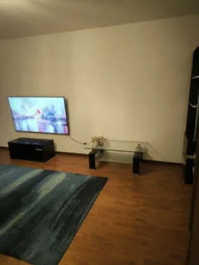 BRASADAS închiriază garsoniera tip Studio Mall Vitan.