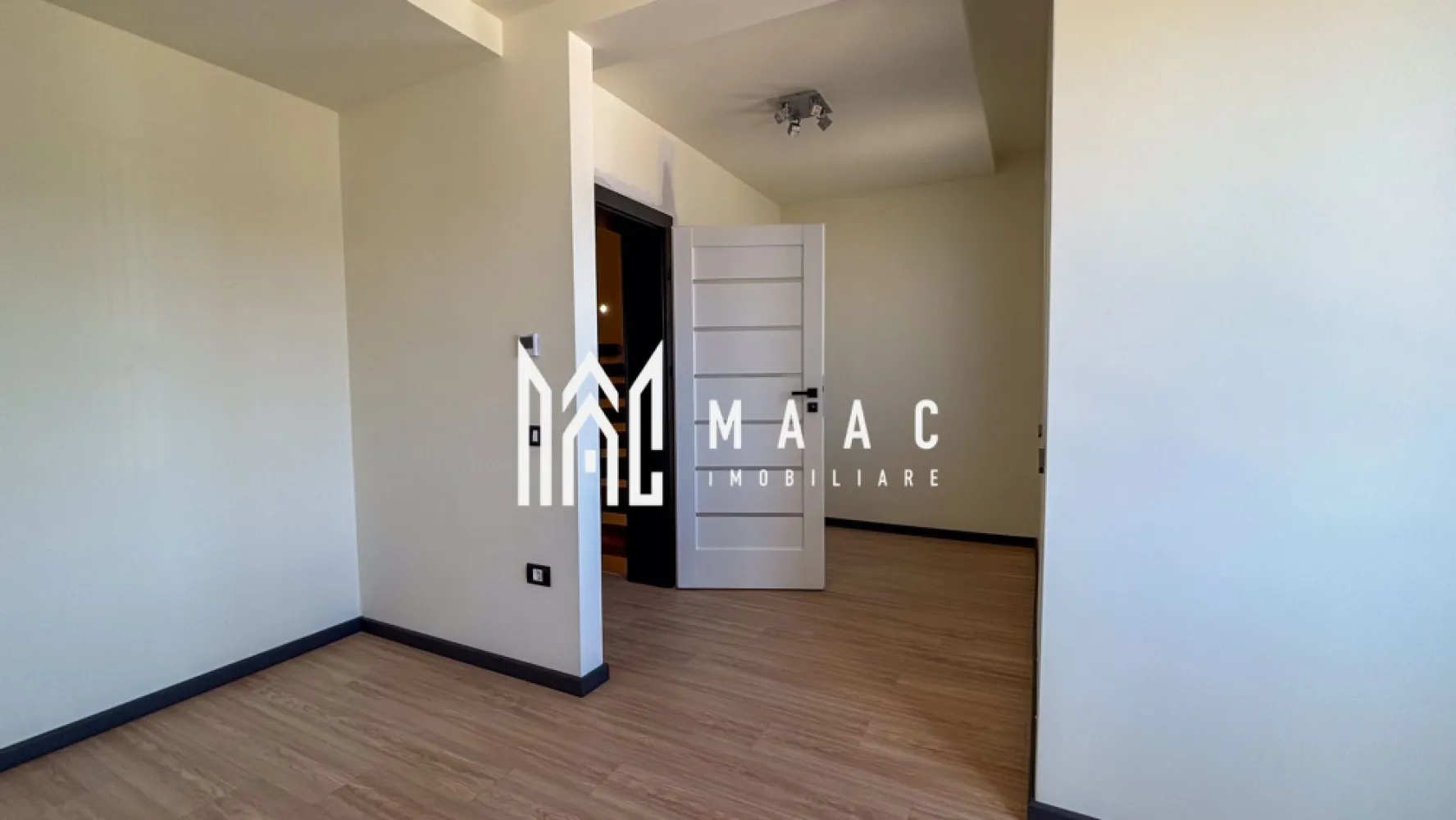 BLACK FRIDAY-Duplex | 150MPU | Teren 250MP | 5 Camere | Terasa