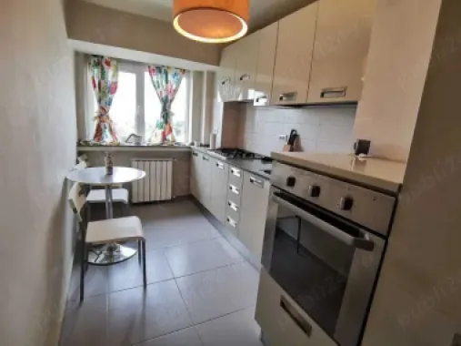BRASADAS închiriază ap cam etaj 6/8 Bd. UNIRII.