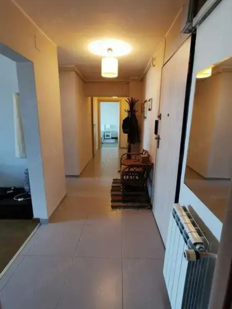BRASADAS închiriază ap cam etaj 6/8 Bd. UNIRII. - Agenția imobiliara BRASADAS închiriază apartament 2 camere, decomandat, mobilat nou si modern, de lux, proaspat renovat, in bloc monolit. Conditii excelente, scara impecabil intretinuta, supraveghere video 24 h. Apartament la etajul 6 din 8, renovat integral, in zona dezirabila, pe Bld Unirii langa Tribunal, 5 minute de metrou Unirii ,10 minute de Curtea de Apel si de Judecatoria sector 4 si sector 1, vedere spate panoramica deosebita, zona linistita. - suprafata utila 64mp + 4.5mp balcon inchis - bloc monolit cu 8 etaje finalizat in 1992, - bucatarie moderna, echipata cu frigider, aragaz, hota si contor de gaz - dormitor si sufragerie mari, luminoase - ferestre termopan la camere si la balconul inchis - aer conditionat in sufragerie - baie moderna cu bideu separat - masina de spalat rufe - multiple spatii de depozitare in 2 debarale si dulapuri - parchet in toate camerele - gresie si faianta in baie, bucatarie si hol - design modern.