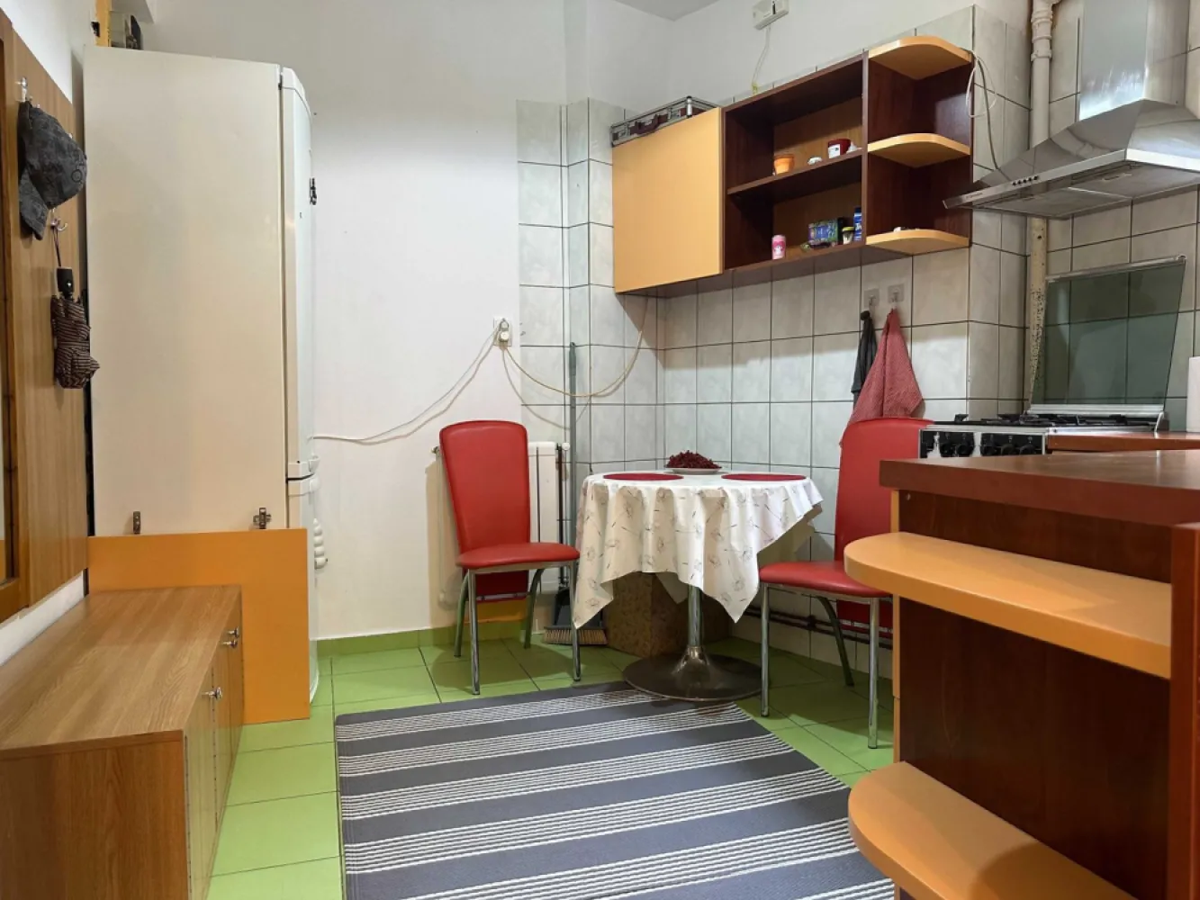 Apartament 2 camere, ultracentral, București, Piața Romană, Nr. 9