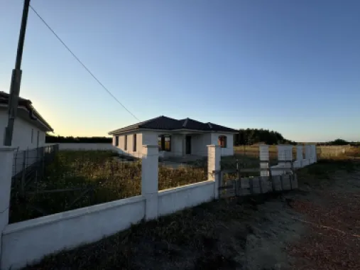 Casa semifinisata de vanzare Botiz