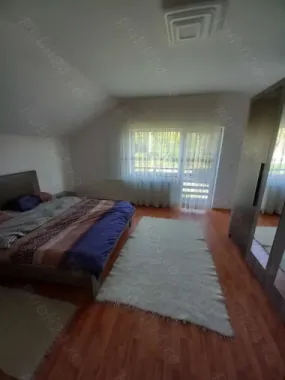 Vila la un superpret!