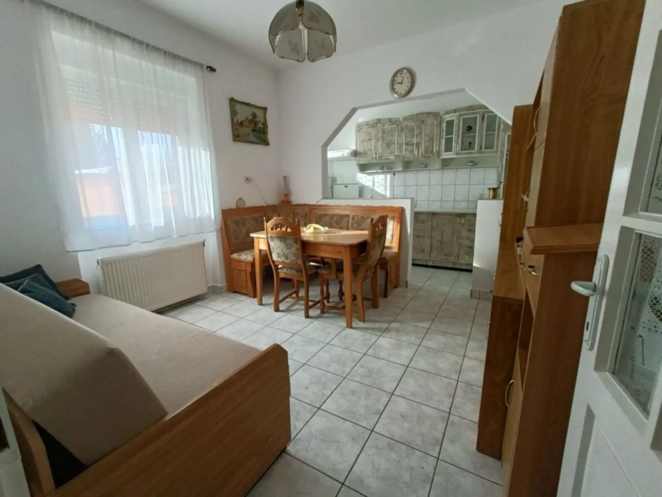BRASADAS vinde casa 3 cam DUPLEX intrare separată.