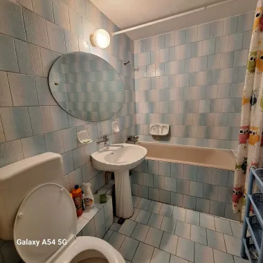 Inchiriere 2 camere rond alba iulia/bd decebal 520 euro